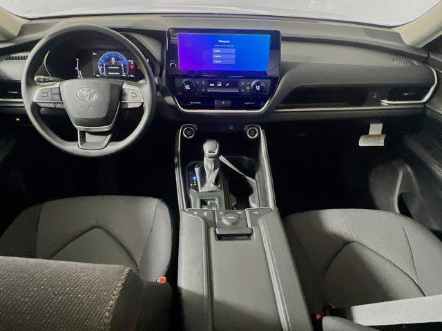 Photo of 2025 Wind Chill Pearl Toyota Highlander