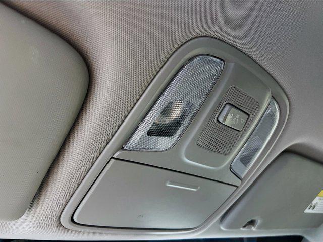 Photo of 2017 Clear White Kia Sportage