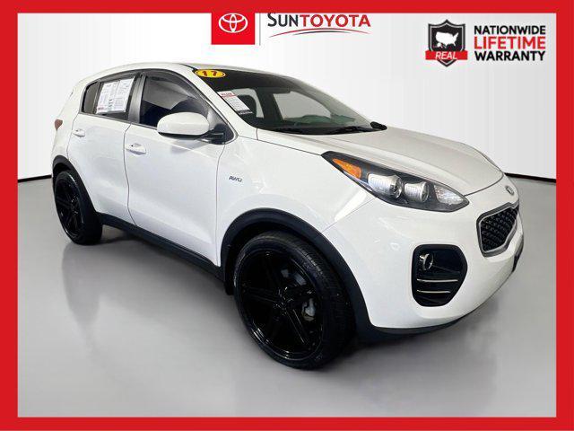 Photo of 2017 Clear White Kia Sportage