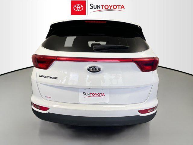 Photo of 2017 Clear White Kia Sportage