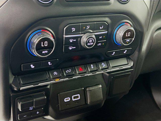 Photo of 2019 White Chevrolet Silverado 1500