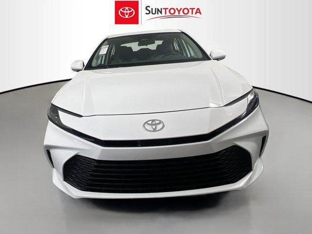 Photo of 2025 Ice Cap Toyota Camry