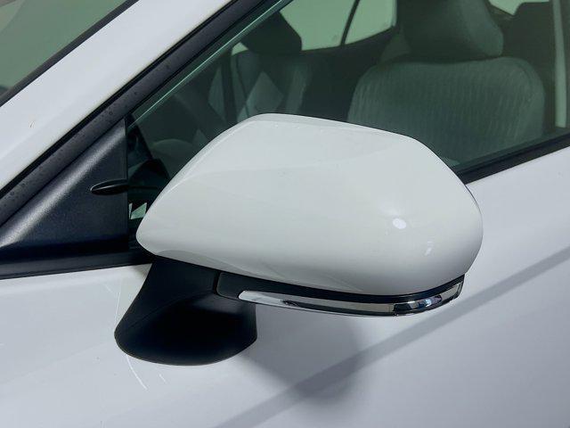Photo of 2025 Ice Cap Toyota Camry
