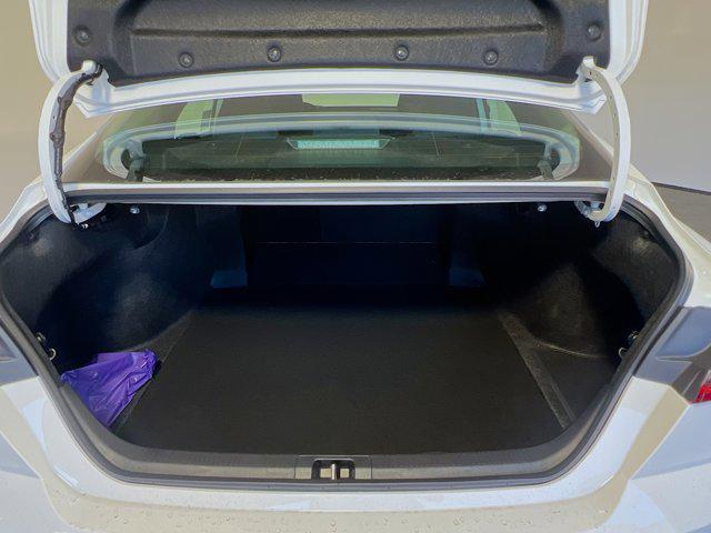 Photo of 2025 Ice Cap Toyota Camry