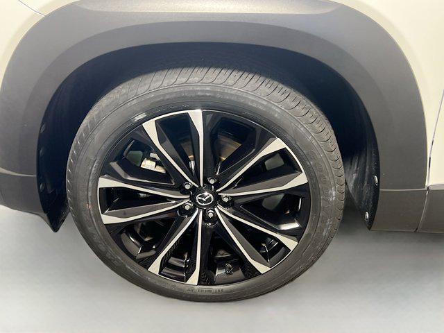 Photo of 2023 Wind Chill Pearl Mazda CX-50
