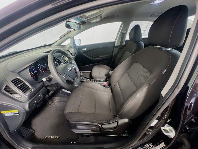 Photo of 2018 Aurora Black Kia Forte