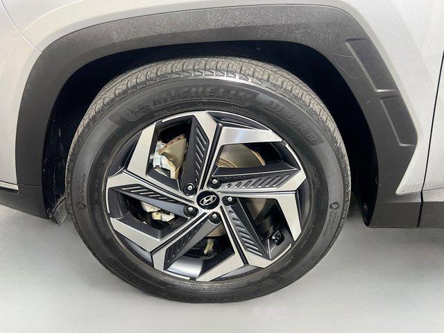 Photo of 2022 Shimmering Silver Hyundai TUCSON