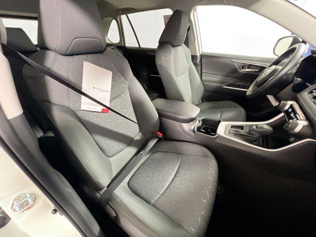 Photo of 2025 Ice Cap Toyota RAV4