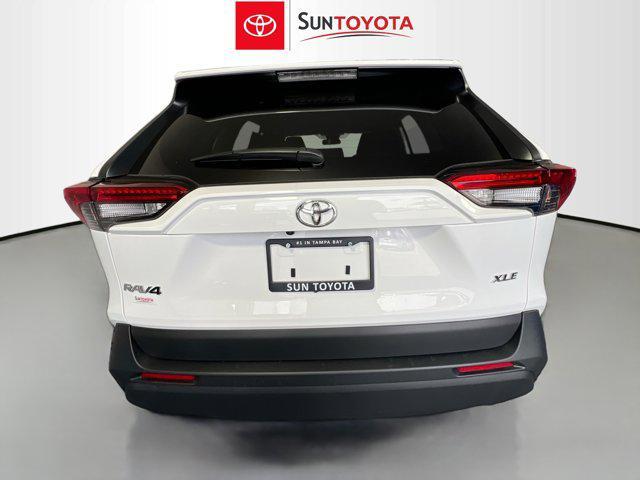 Photo of 2025 Ice Cap Toyota RAV4