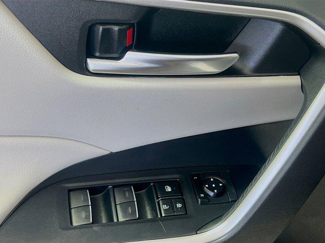 Photo of 2022 White Toyota RAV4
