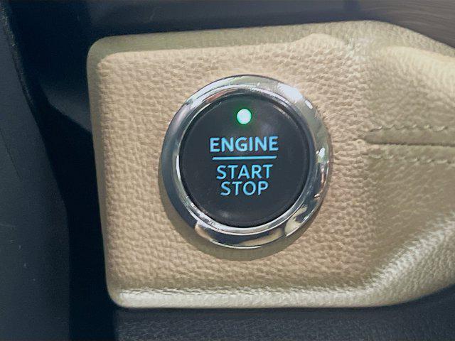 Photo of 2022 AGATE BLACK METALLIC Ford Expedition Max