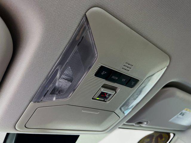 Photo of 2025 Ice Cap Toyota RAV4