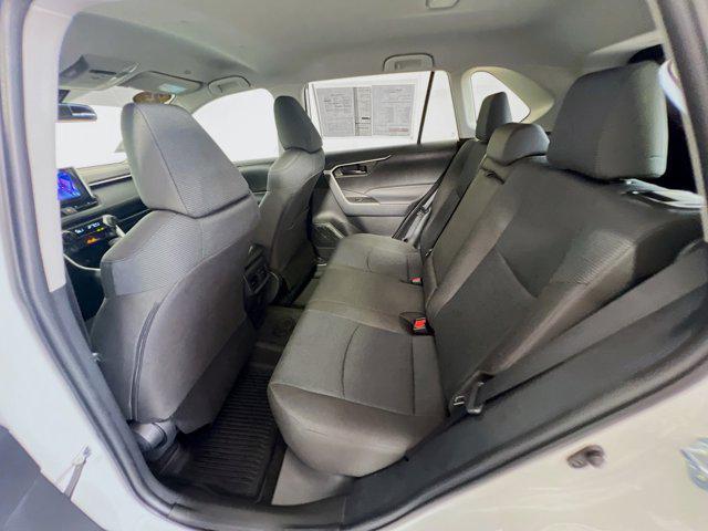 Photo of 2025 Ice Cap Toyota RAV4