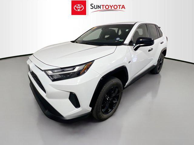 Photo of 2025 Ice Cap Toyota RAV4