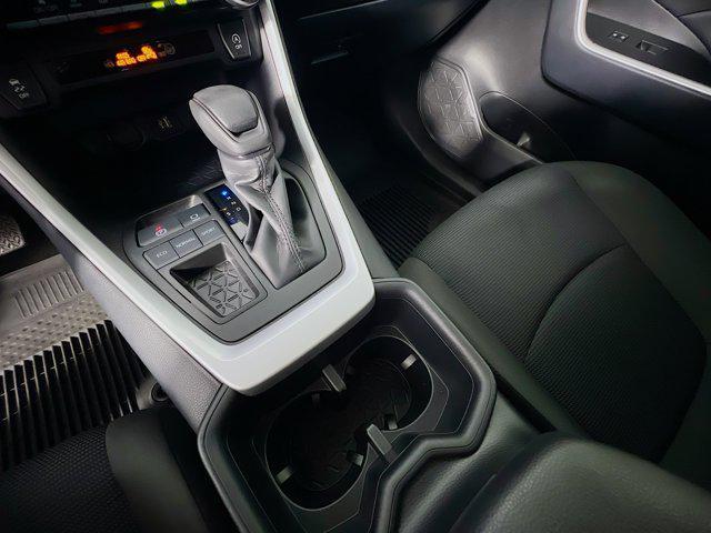 Photo of 2025 Ice Cap Toyota RAV4