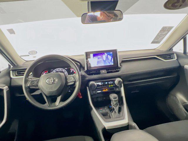 Photo of 2025 Ice Cap Toyota RAV4