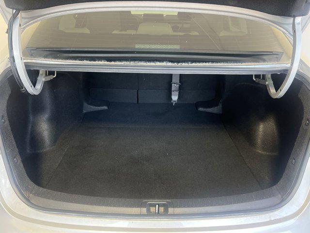 Photo of 2022 Classic Silver Metallic Toyota Corolla