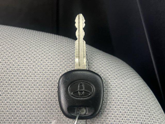 Photo of 2022 Classic Silver Metallic Toyota Corolla