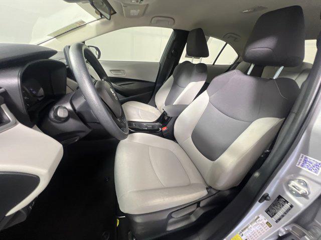 Photo of 2022 Classic Silver Metallic Toyota Corolla