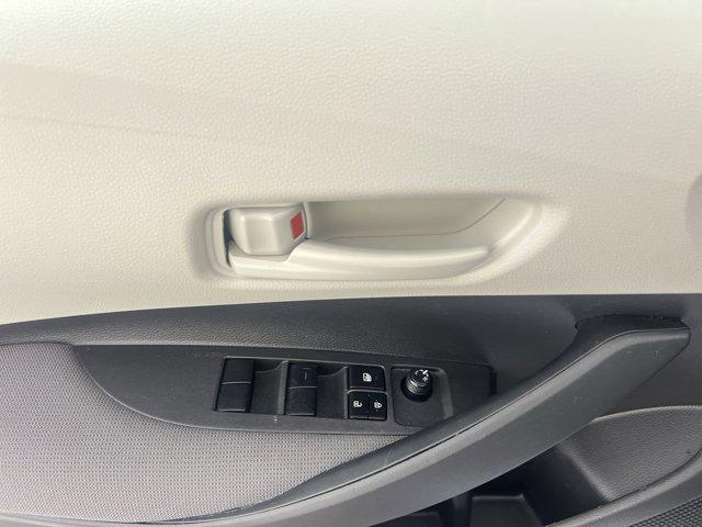 Photo of 2022 Classic Silver Metallic Toyota Corolla