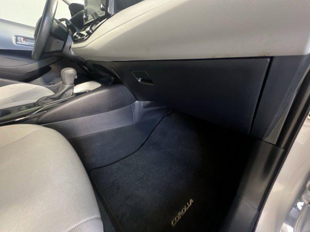 Photo of 2022 Classic Silver Metallic Toyota Corolla