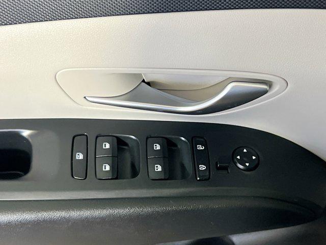Photo of 2022 Phantom Black Hyundai TUCSON Hybrid