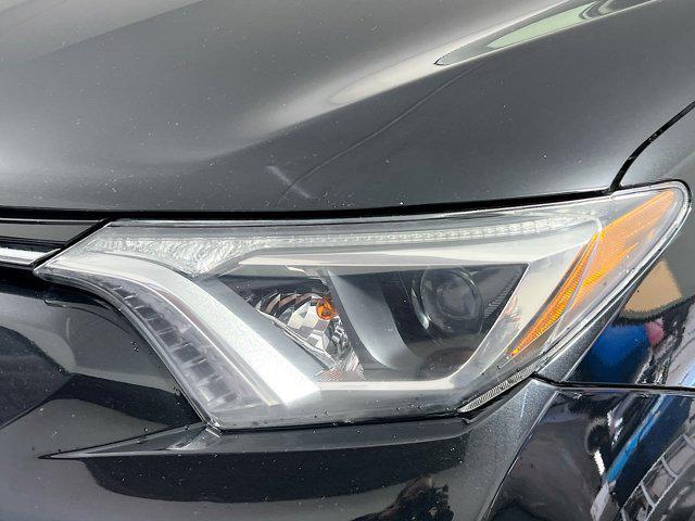 Photo of 2018 Black Sand Pearl Toyota RAV4 Hybrid