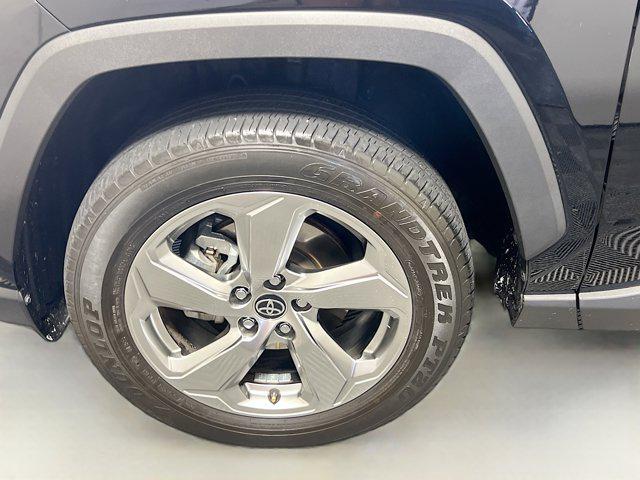 Photo of 2021 Midnight Black Metallic Toyota RAV4 Hybrid