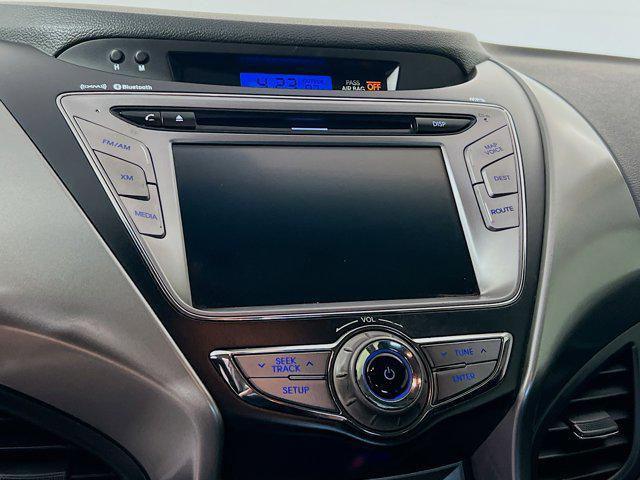 Photo of 2013 Shimmering White Hyundai ELANTRA