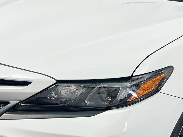 Photo of 2022 White Toyota Camry
