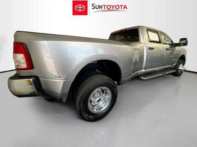 Photo of 2024 Billet Silver Metallic Clearcoat RAM 3500