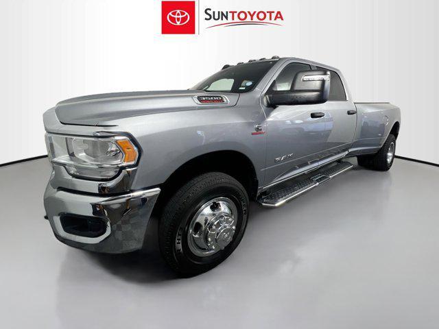 Photo of 2024 Billet Silver Metallic Clearcoat RAM 3500
