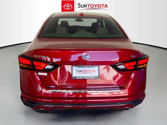Photo of 2022 Scarlet Ember Tintcoat Nissan Altima