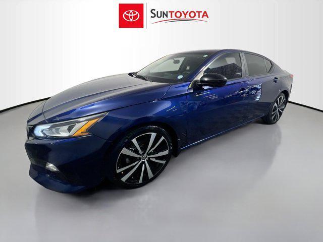 Photo of 2021 Deep Blue Pearl Nissan Altima