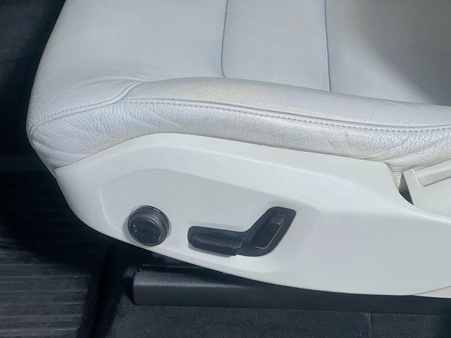 Photo of 2020 White Volvo XC90