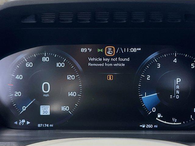 Photo of 2020 White Volvo XC90