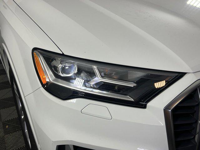 Photo of 2022 White Audi Q7