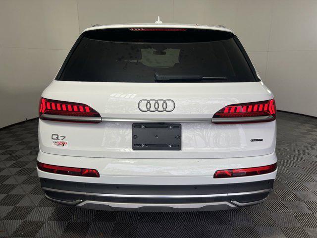 Photo of 2022 White Audi Q7