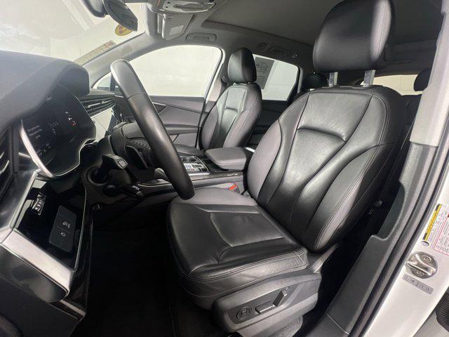 Photo of 2022 White Audi Q7