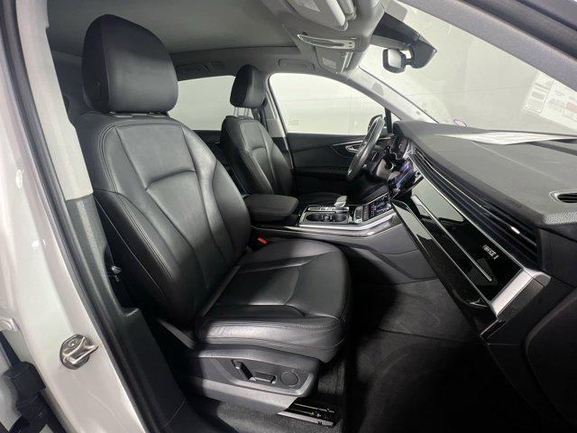 Photo of 2022 White Audi Q7