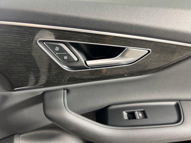 Photo of 2022 White Audi Q7