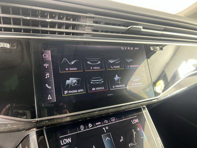 Photo of 2022 White Audi Q7