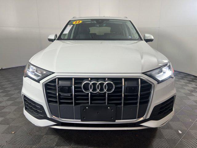 Photo of 2022 White Audi Q7