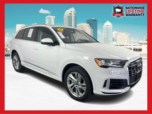 Photo of 2022 White Audi Q7