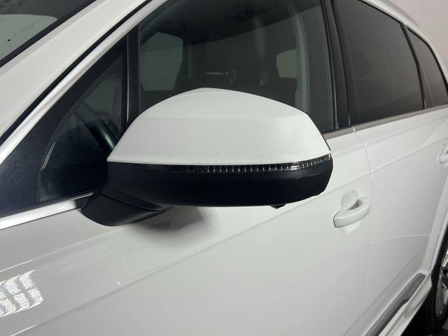 Photo of 2022 White Audi Q7