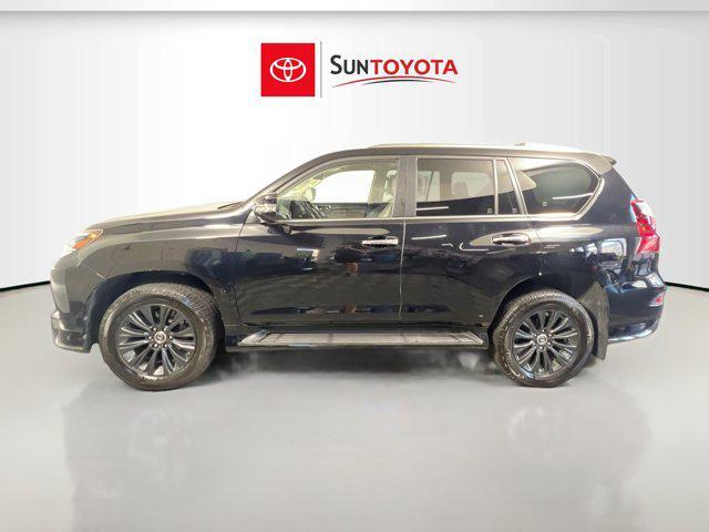 Photo of 2022 Black Onyx Lexus GX 460