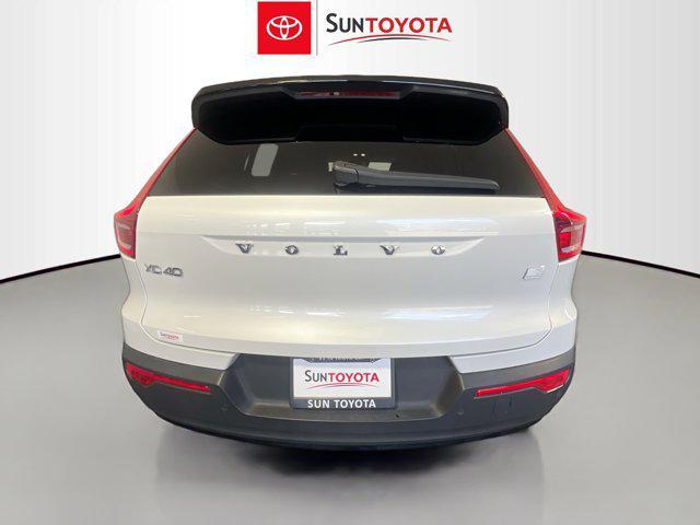 Photo of 2021 Crystal White Metallic Volvo XC40 Recharge Pure Electric