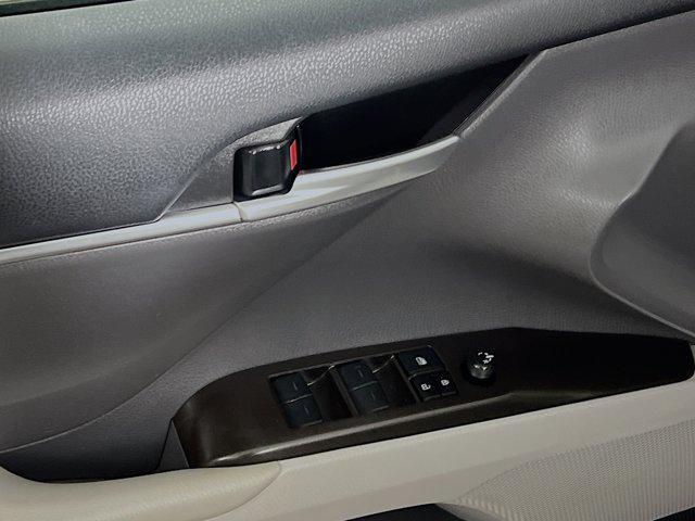 Photo of 2024 Ice Cap Toyota Camry