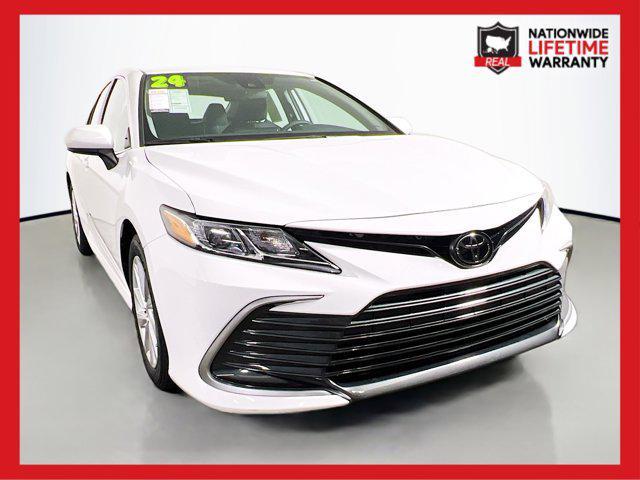 Photo of 2024 Ice Cap Toyota Camry