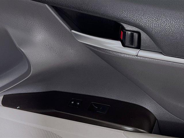 Photo of 2024 Ice Cap Toyota Camry